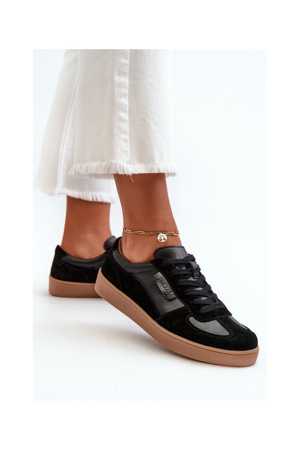 Dámske čierne kožené tenisky na rovnej podrážke, kód produktu 7933 BK SKÓRA