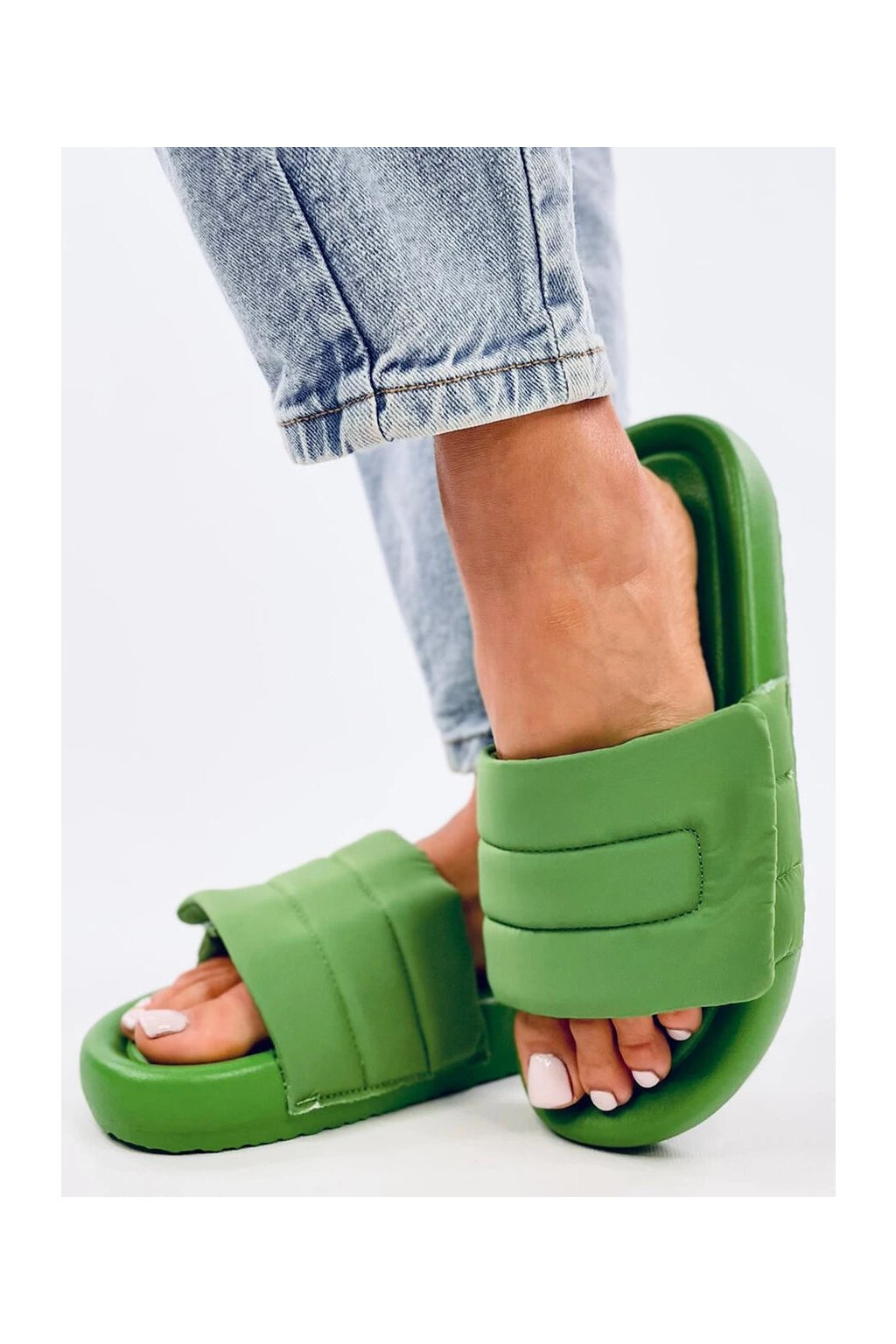 Dámske zelené šľapky z textilného materiálu na suchý zips, kód produktu 2H16-P1561-01