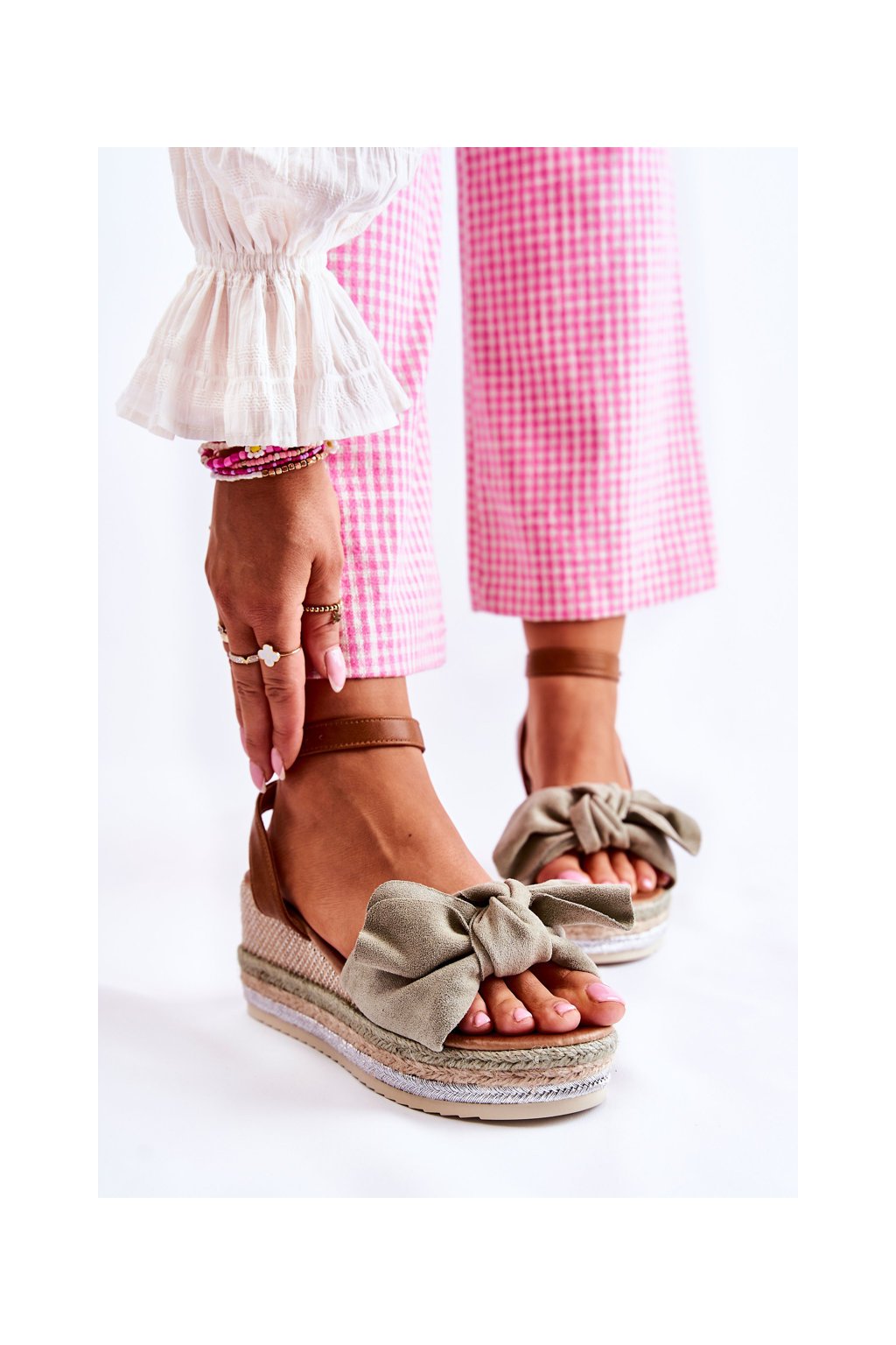 Dámske zelené sandále z eko semišu s platformou a mašľou, kód produktu LA-200 GREEN