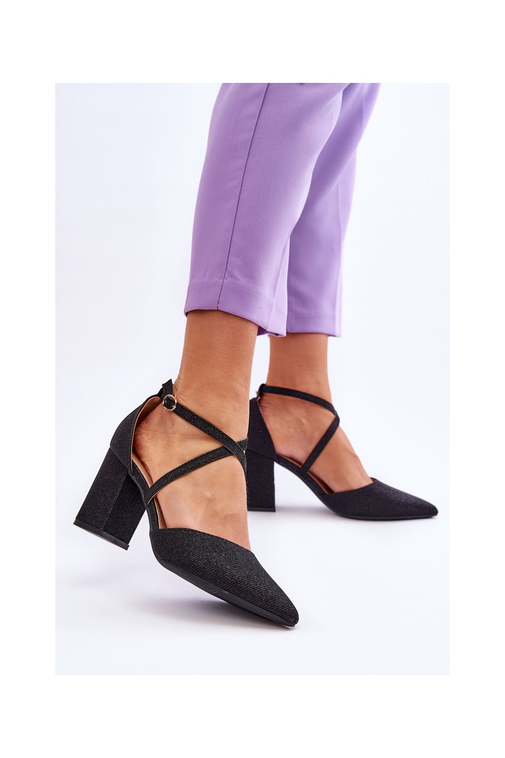 Čierne dámske plastové lodičky s trblietkami na stĺpovom podpätku, kód produktu LY-9237-1 BLACK