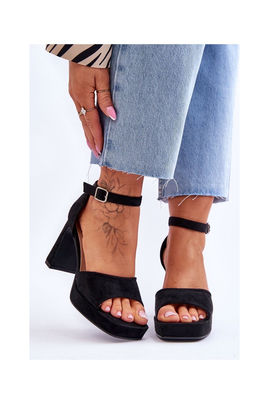 Čierne dámske semišové sandále na stĺpovom podpätku, kód produktu EL-803 BLACK