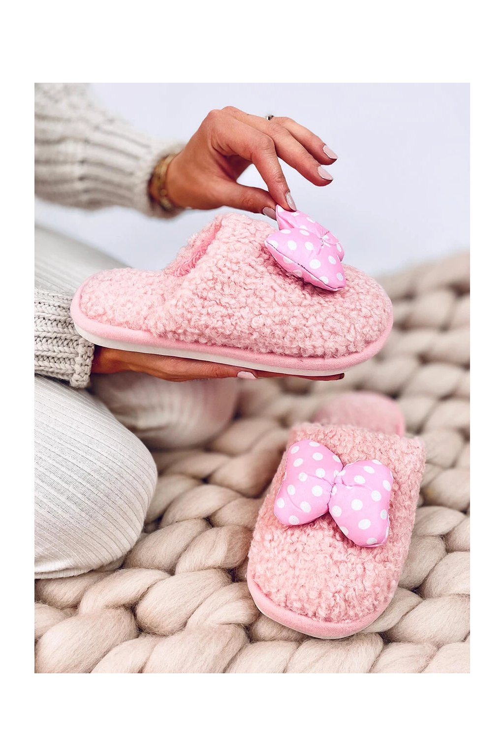 Ružové dievčenské papuče s okrúhlou špičkou, kód produktu E160