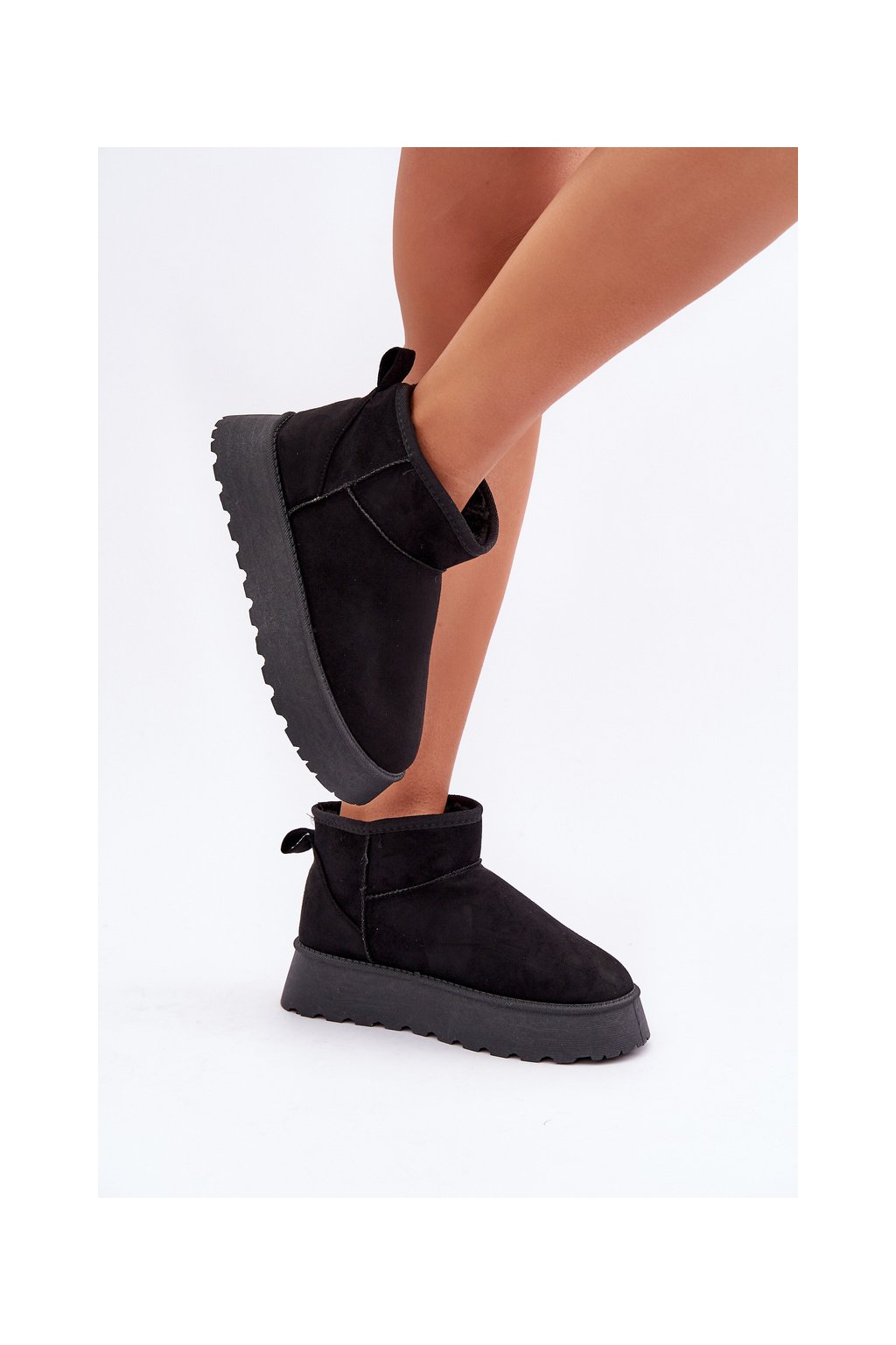 Čierne dámske snehule z eko semišu na plošine s teplou kožušinou, kód produktu M563 BLACK