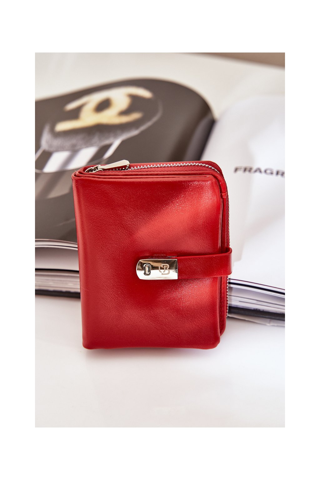 Červená dámska malá peňaženka z lakovanej eko kože, kód produktu PORTFEL MD1027 RED