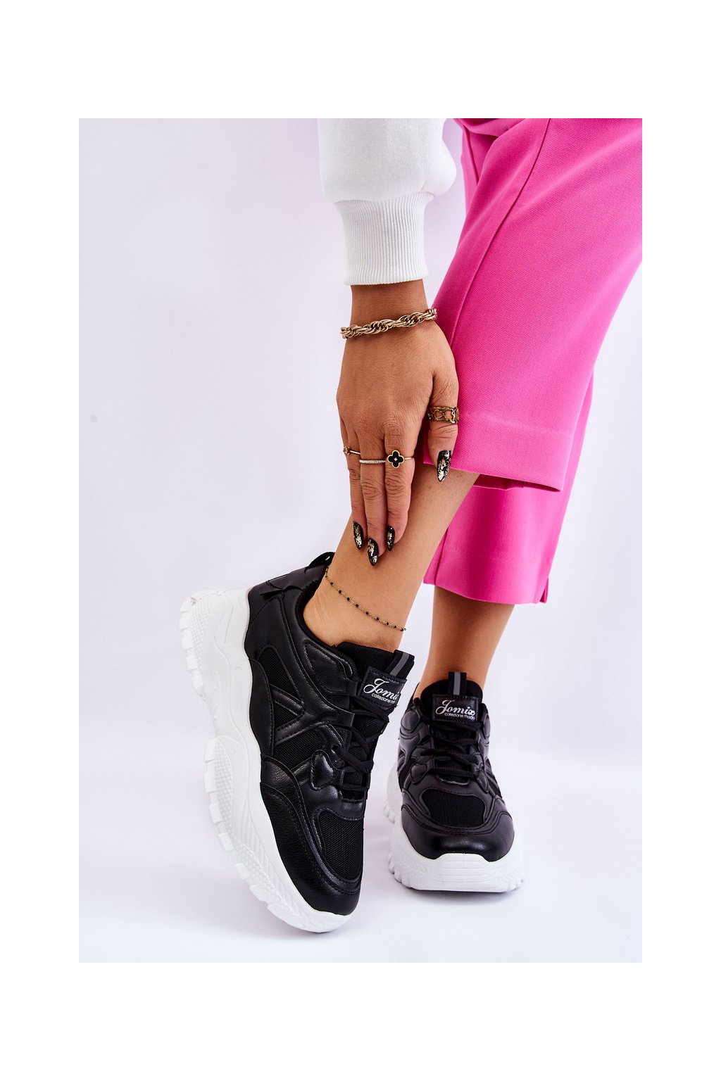 Dámske čierne tenisky na rovnej podrážke z textilu, kód produktu SD5834-1 BLK