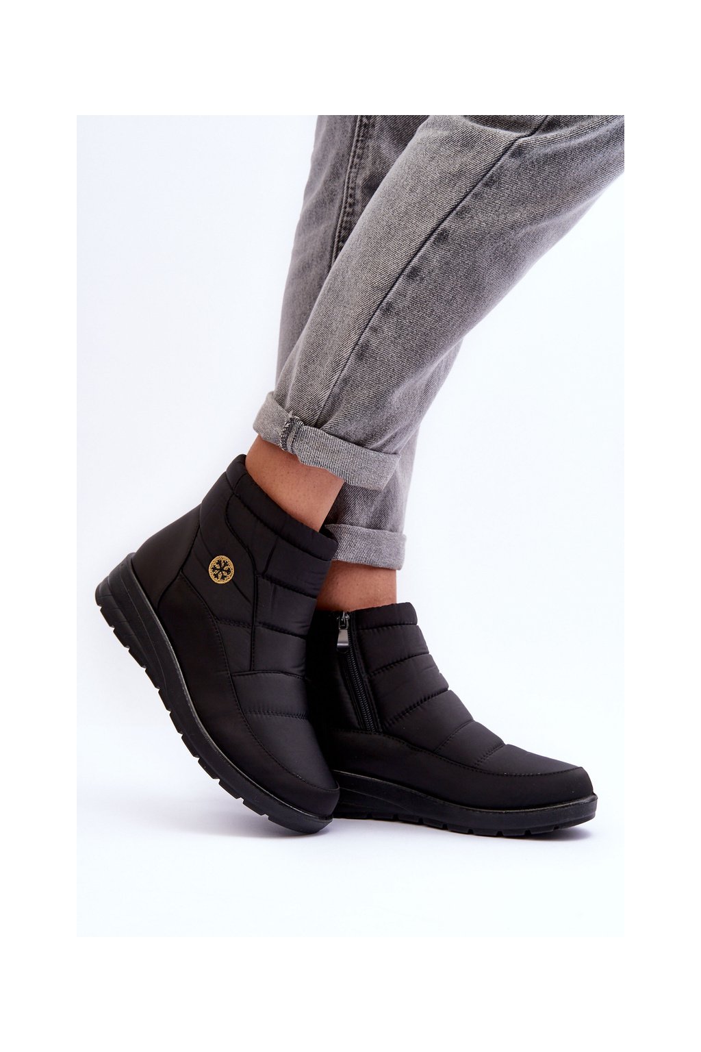 Čierne dámske snehule s plošou na podpätku, zips, textilný materiál, s hrubou podošvou, kód produktu 22SN26-5029/J74848 BLACK