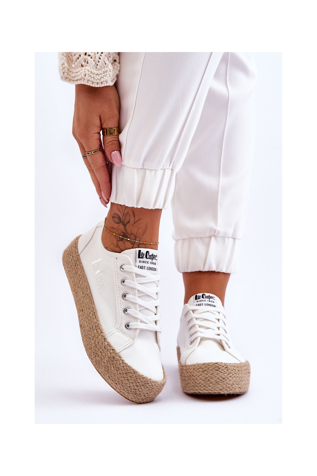 Biele dámske tenisky na plošine Lee Cooper z textilu, kód produktu LCW-23-31-1796L WHITE