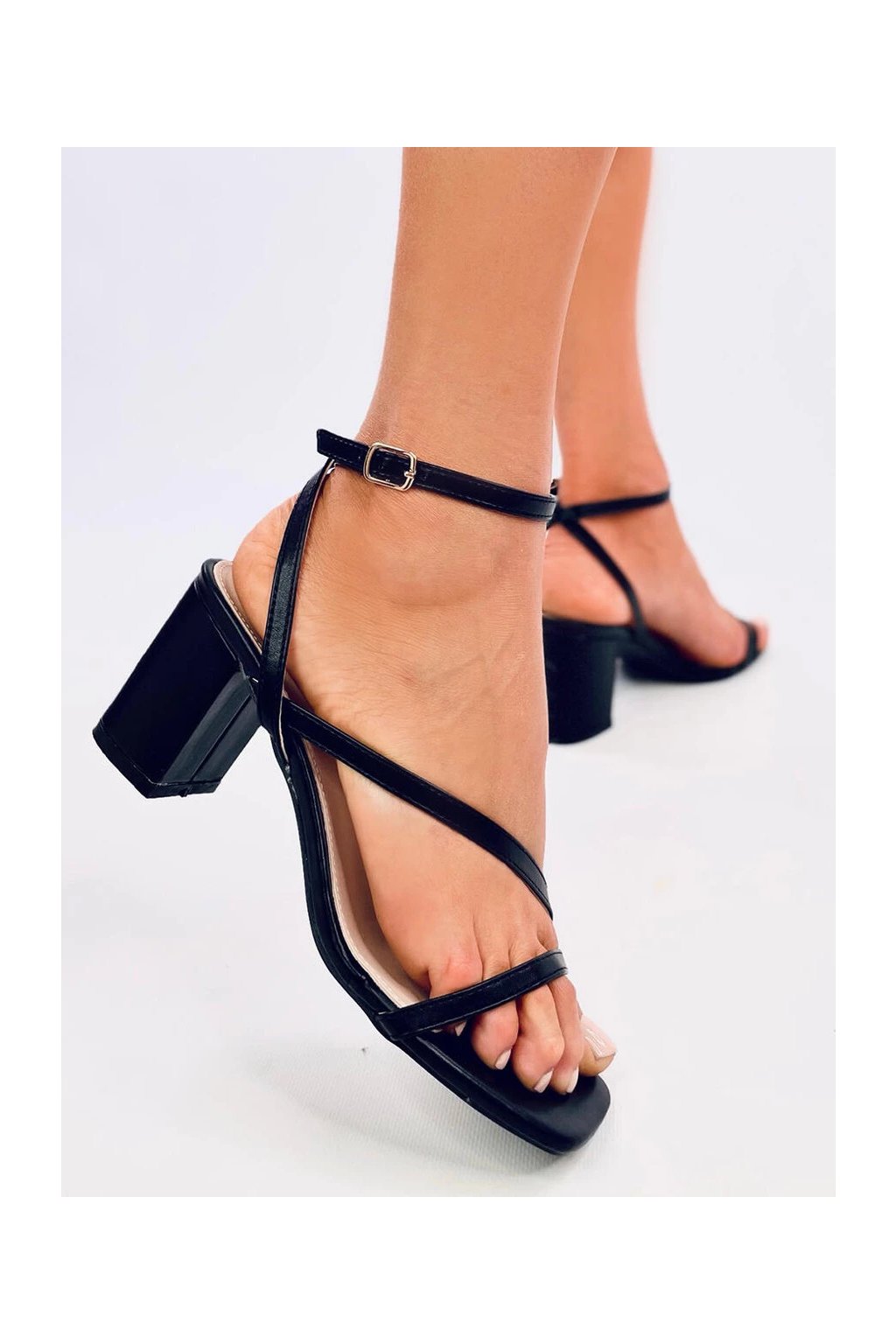 Dámske čierne lodičky z eko kože na 6-9 cm podpätku, kód produktu G198P