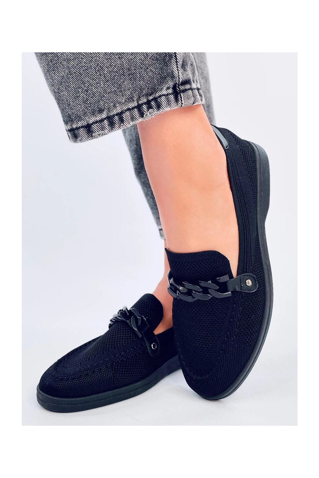 Dámske čierne dierované mokasíny z textilného materiálu na bežný deň, kód produktu JH360P