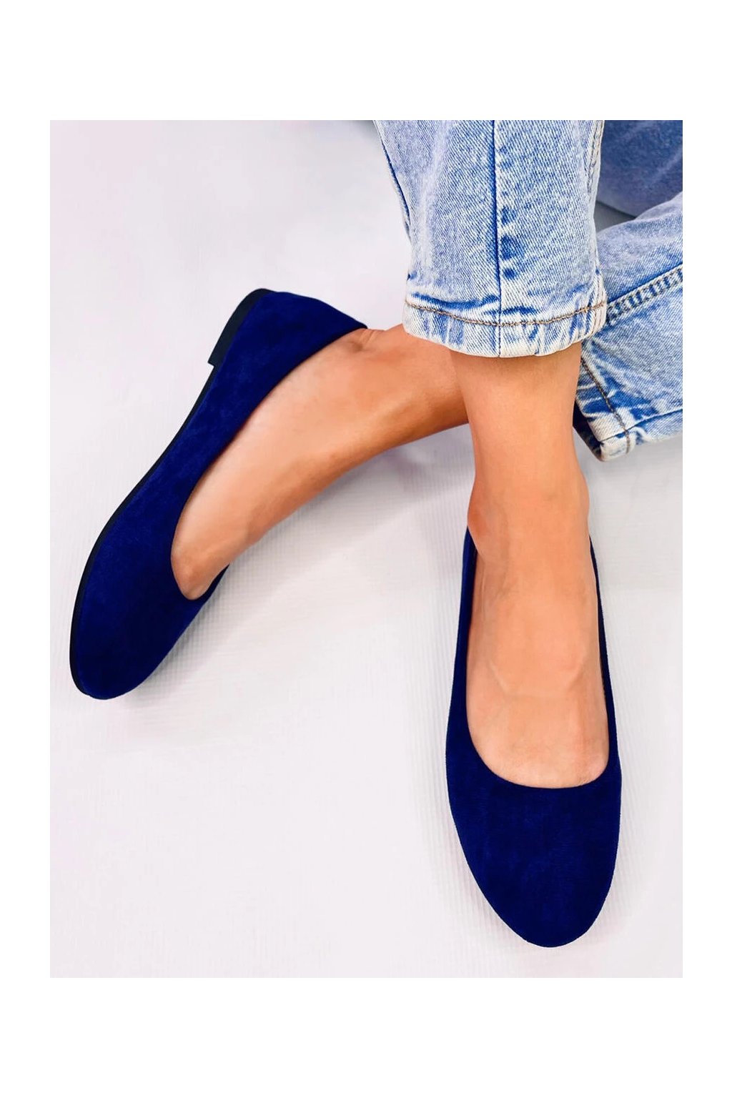 Modré dámske baleríny z eko semišu na bežný deň s okrúhlou špičkou, kód produktu A8602