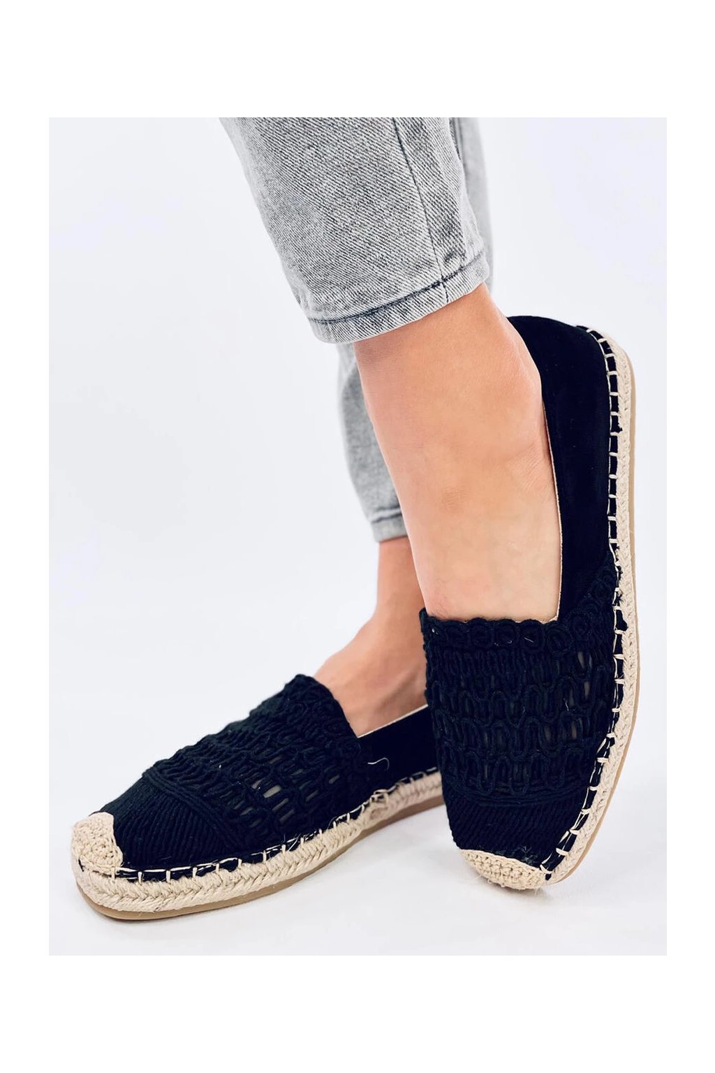 Dámske čierne korkové sandále na bežný deň s dierovaním, vsúvaním, kód produktu 1494