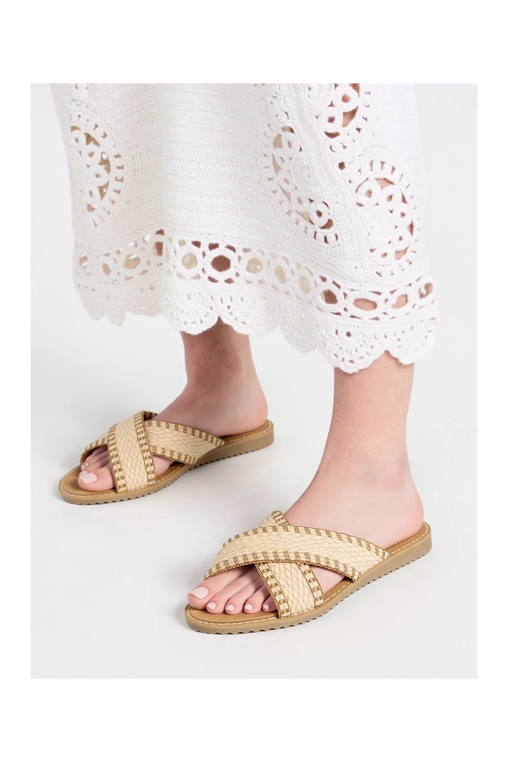 Béžové dámske sandále s pleteným vzorom na prúde, letný štýl, kód produktu JB1949