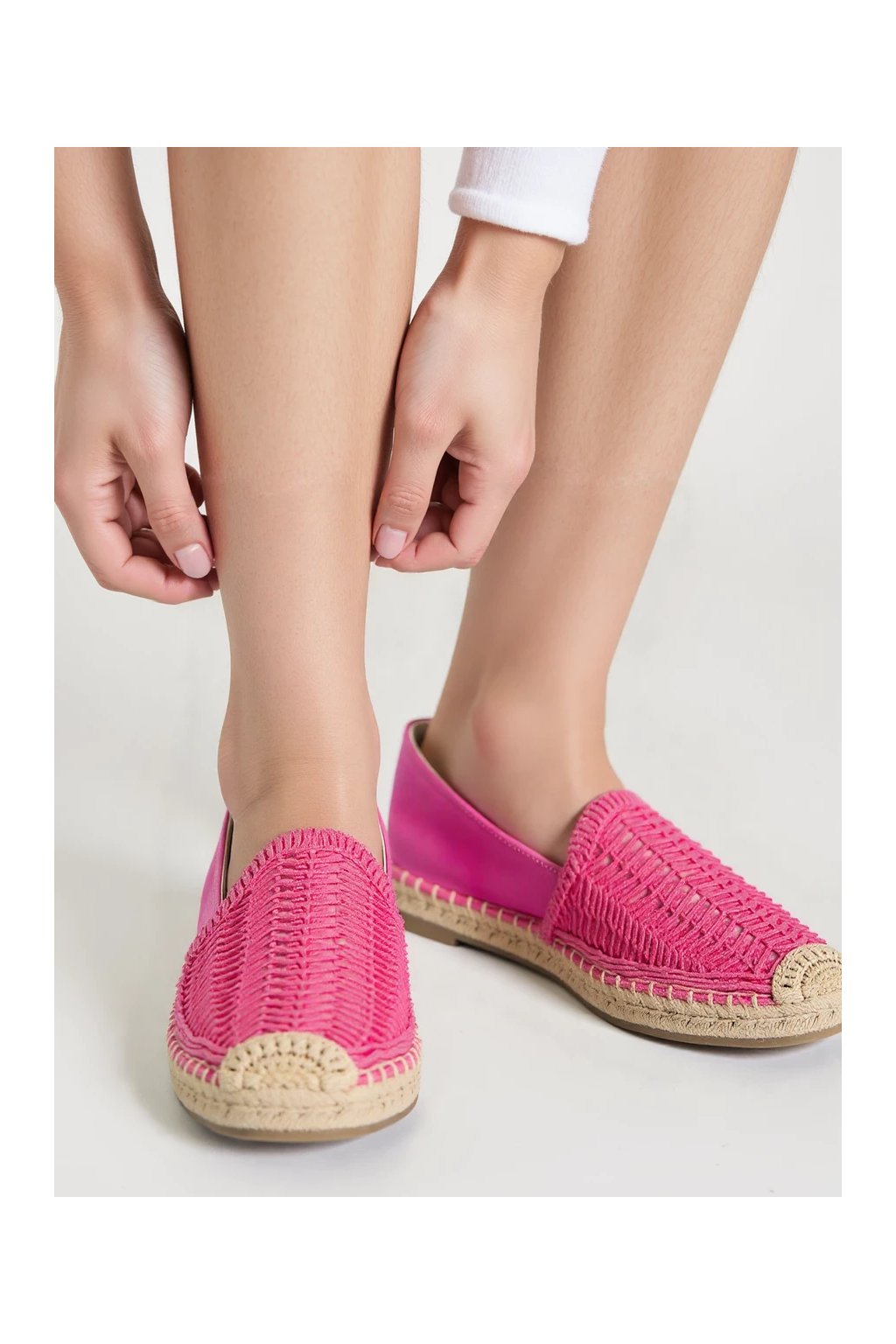Ružové dámske espadryle s zaoblenou špičkou z tkaniny a juta, kód produktu CZ-3 FUCHSIA