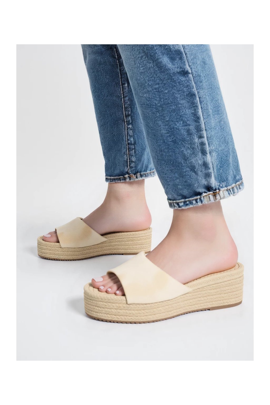 Dámske béžové semišové sandále s koženou podšívkou, elegantný casual štýl, kód produktu X5-353 BEIGE