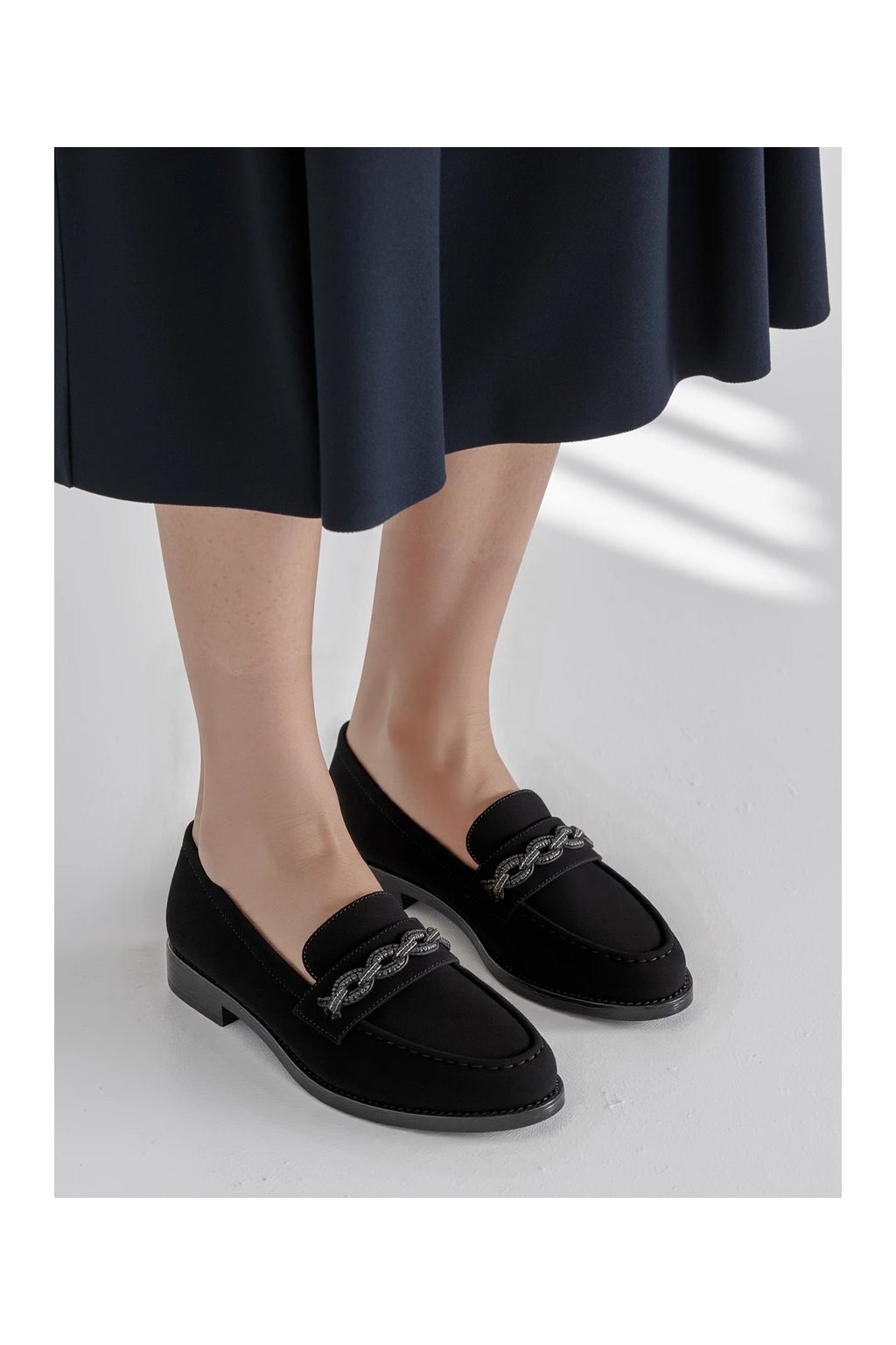 Dámske čierne mokasíny z eko semišu na vsúvanie, casual, mestský štýl, kód produktu JN-255