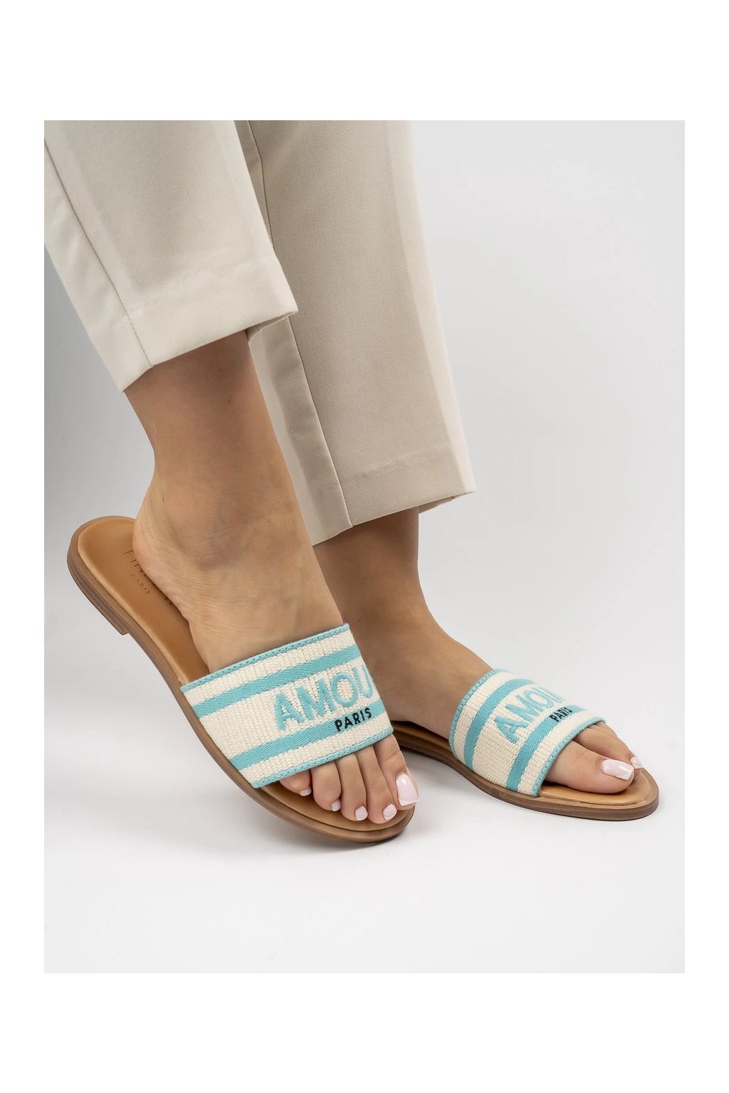 Dámske modré textilné sandále s nápisom AMOUR na rovnej podrážke, kód produktu GQ8-060 BLUE