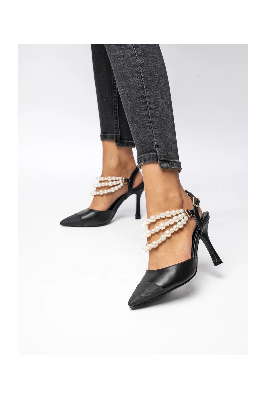 Dámske čierne lodičky s rovnou podrážkou z eko kože, kód produktu 2H2E-L6554-19