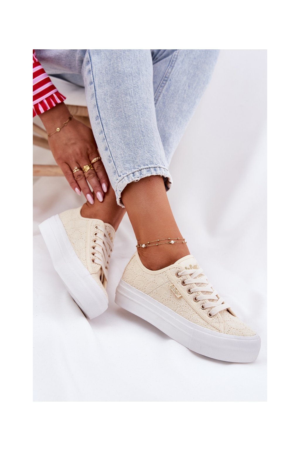 Béžové dámske tenisky Lee Cooper s šnúrovaním, textilné, kód produktu LCW-25-31-3440L BEIGE