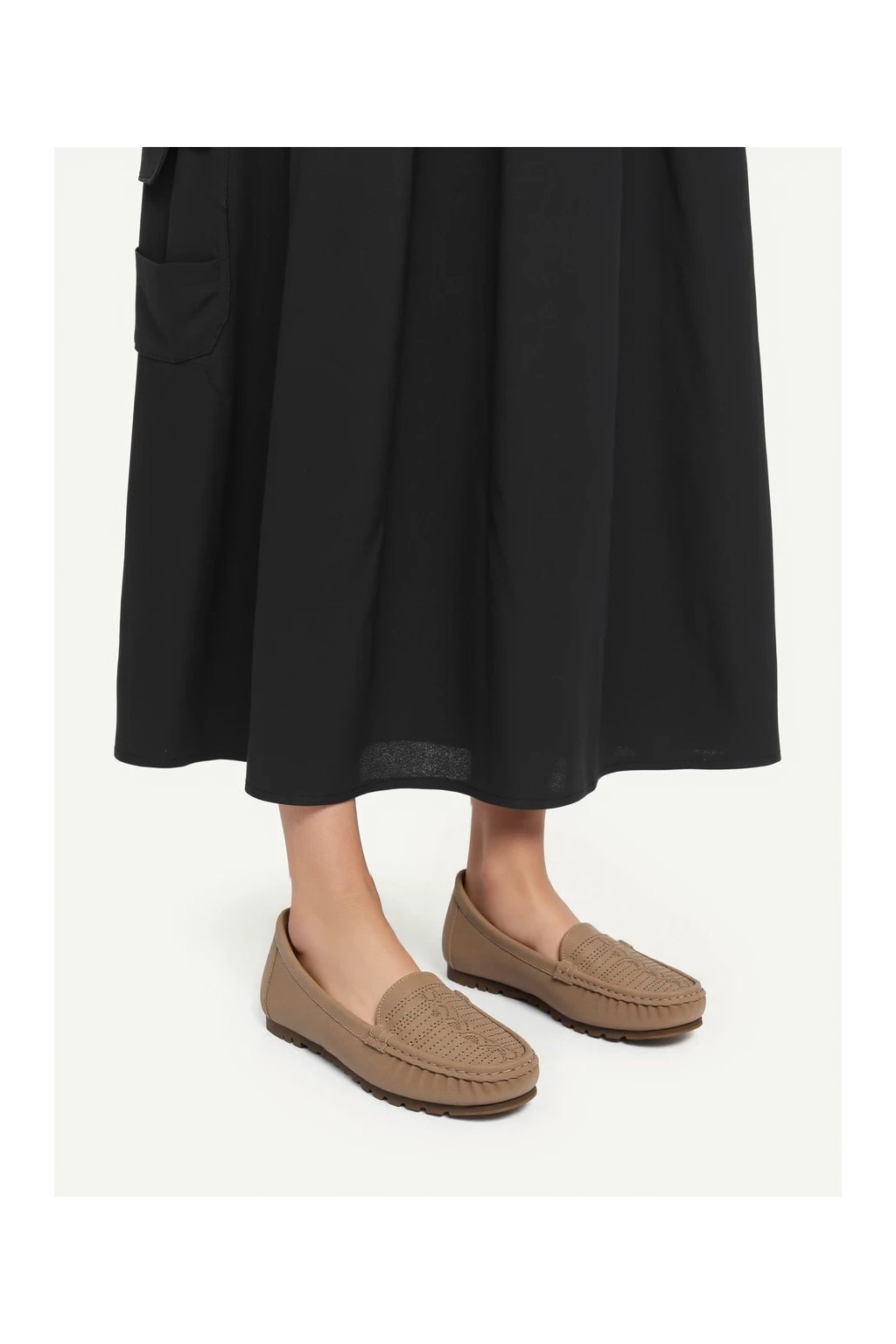 Dámske strieborné mokasíny z eko semišu, strieborné, každodenné, smart casual, kancelárske, kód produktu 2382_BEIGE