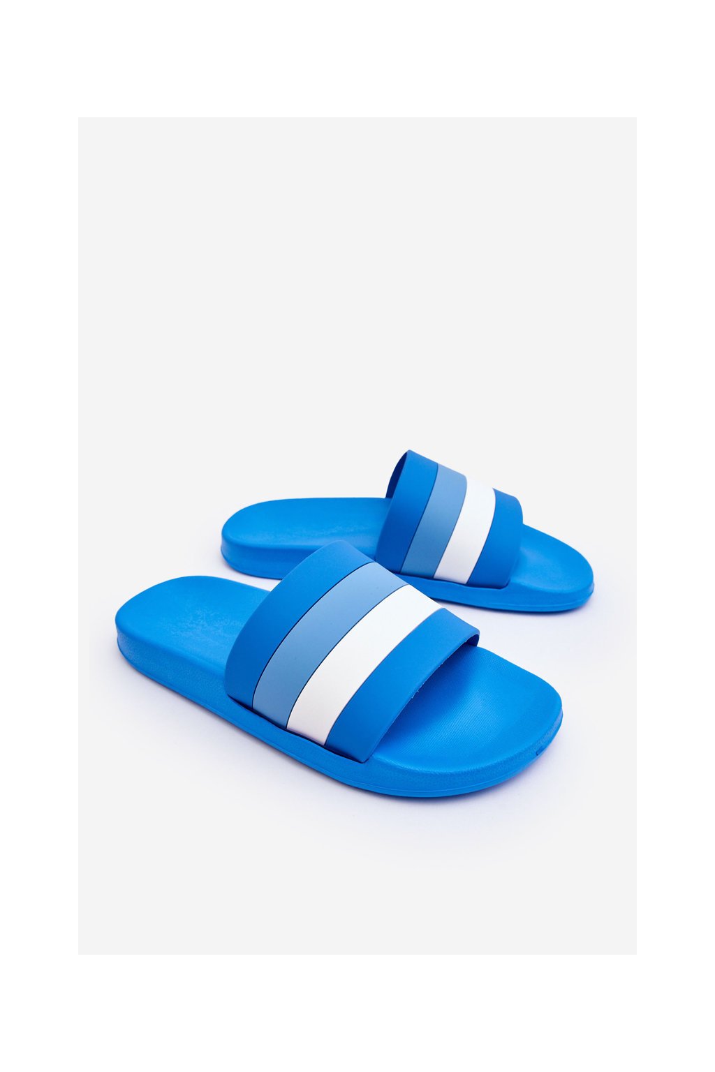 Pánske modré pruhované žabky s rovnou podrážkou na syntetickom materiálu, kód produktu PU7590 SKY BLUE