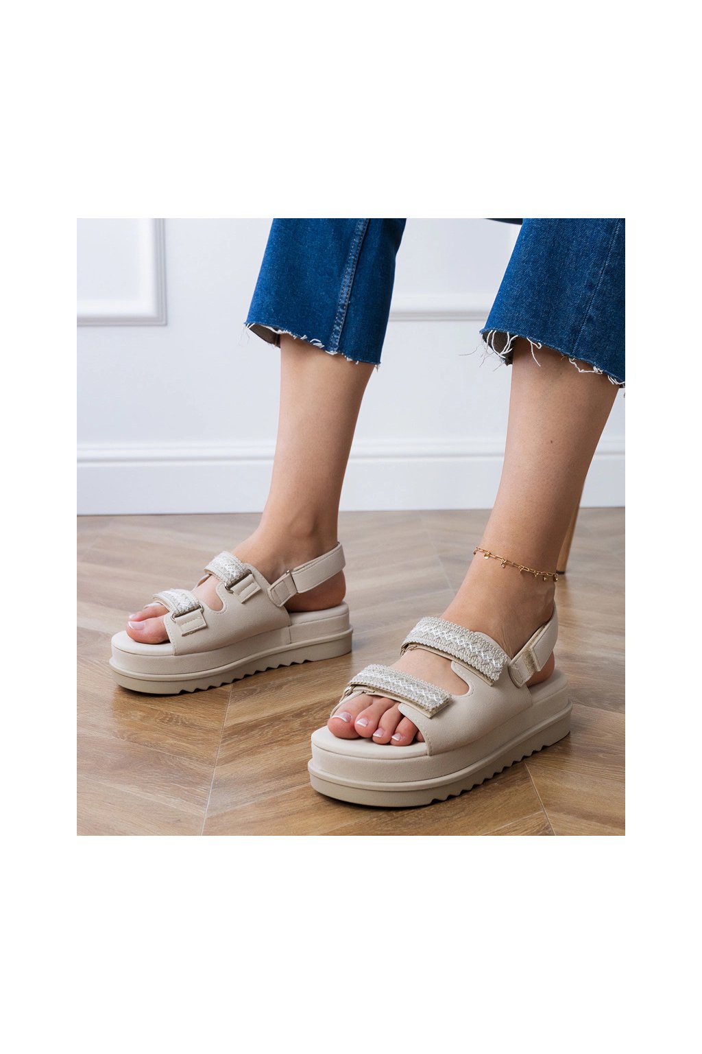 Hnedé dámske sandále na platforme s vyšívanými remienkami, kód produktu Beige - GM
