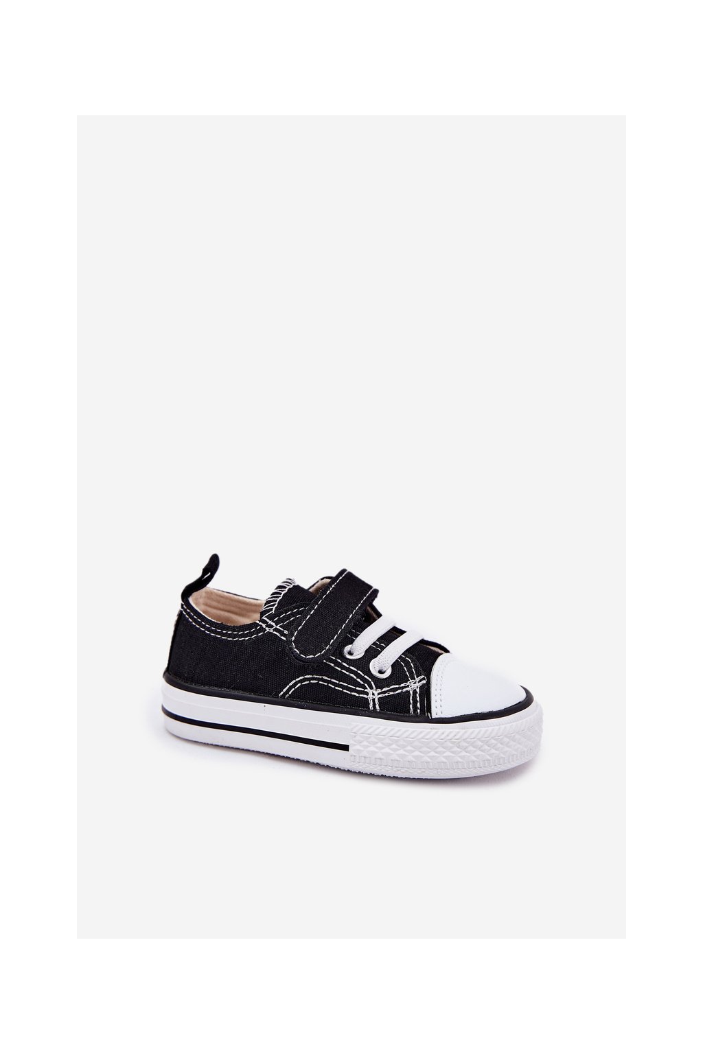 Čierne detské tenisky na suchý zips s textilným vrchným materiálom a textilnou vložkou, rovná podrážka, kód produktu RC04/RC05-5 BLACK