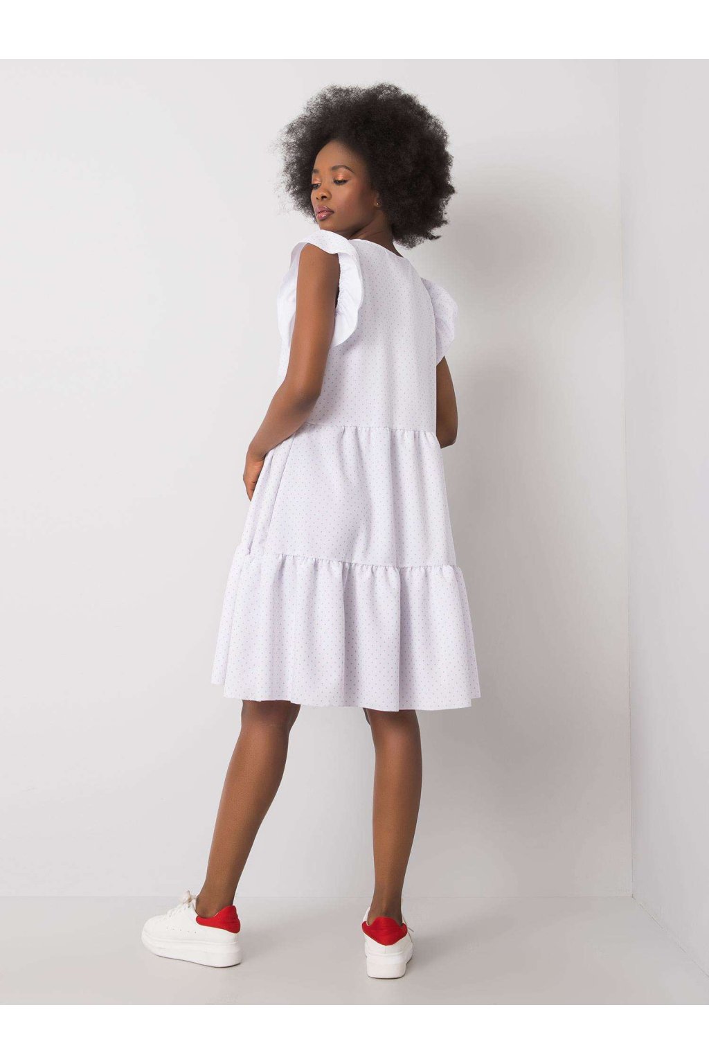 Dámske biele šaty s volánom kód produktu WN-SK-703.77