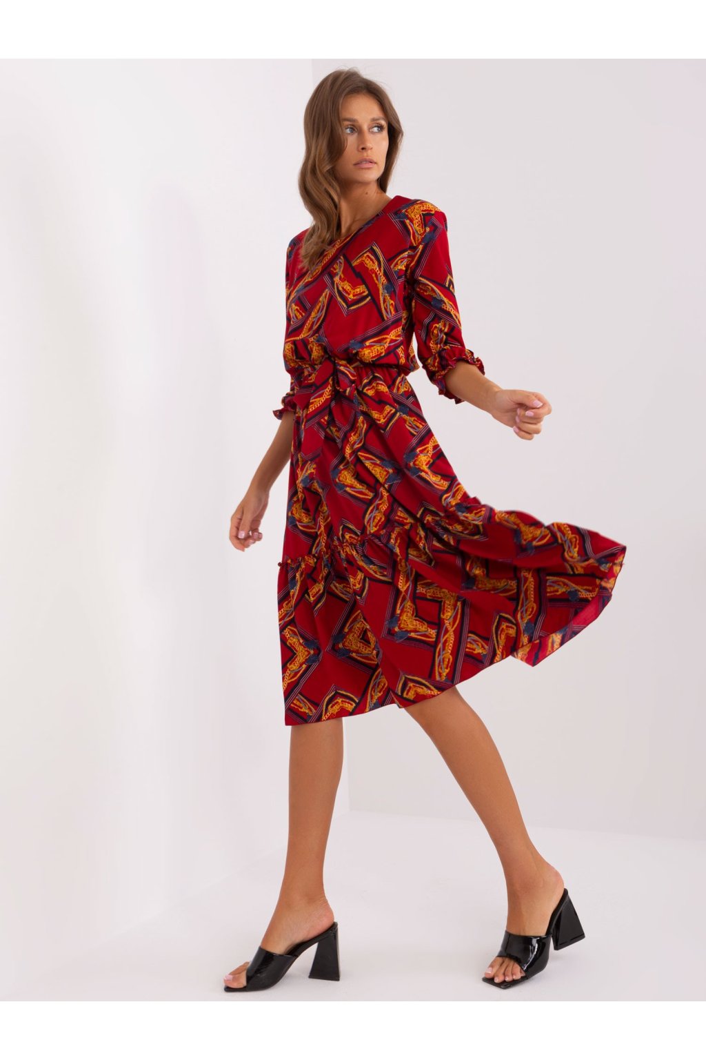 Dámske bordove šaty s podtlačeným vzorom kód produktu LK-SK-507496.27P