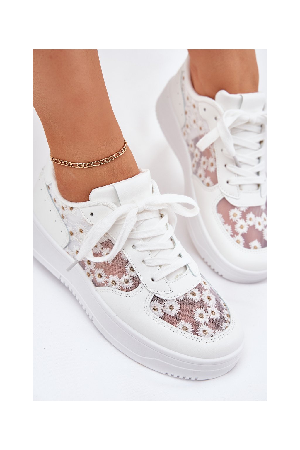 Biele dámske sieťové tenisky s eko kožou a sedmokráskami, kód produktu 8989 WHITE