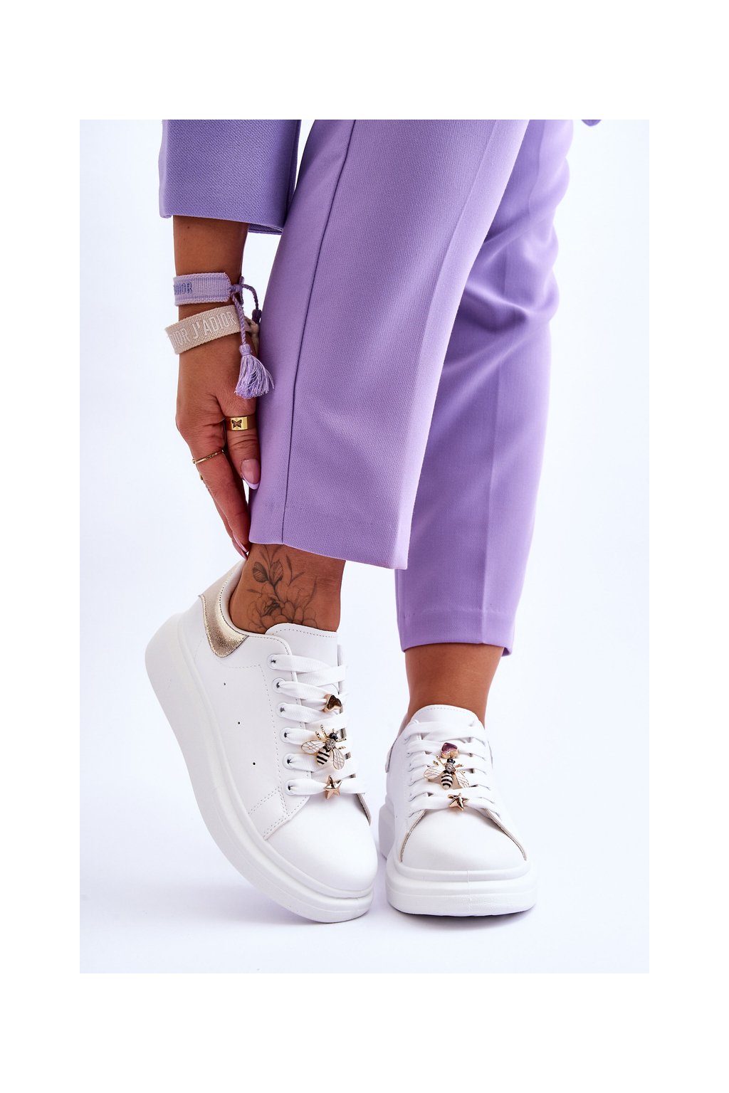 Biele dámske semišové tenisky na platforme so zlatými detailmi, kód produktu RA42 GOLD (Veľkosť 36)