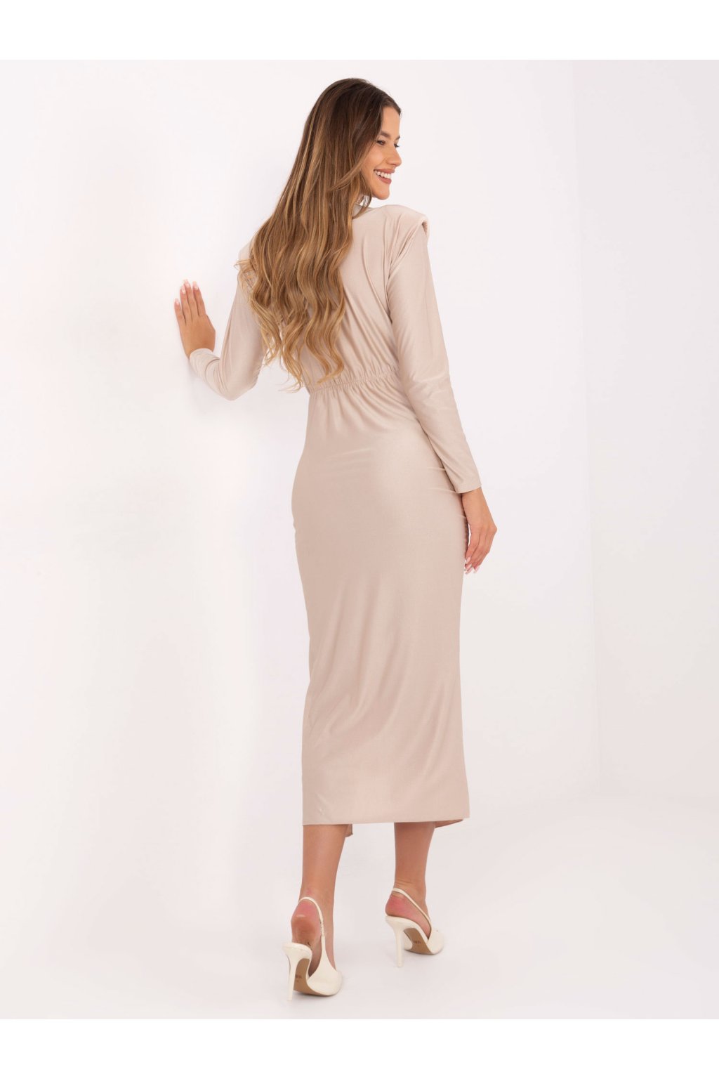 Dámske béžove šaty večerné kód produktu IT-SK-21625.84 (Farba Béžová, Veľkosť ONE SIZE)