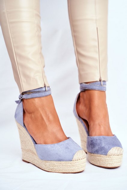 Dámske sandále na platforme farba modrá kód obuvi 100-932 BLUE
