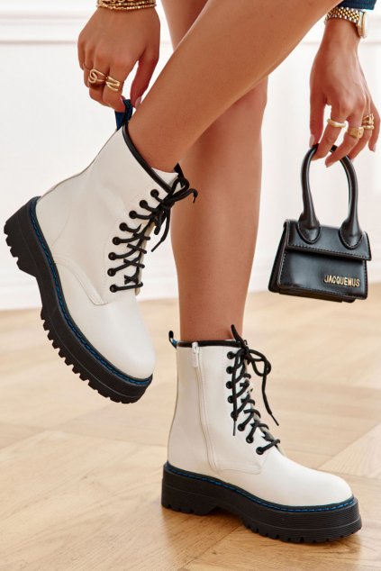 Členkové topánky na podpätku  biele kód obuvi D7951 WHITE