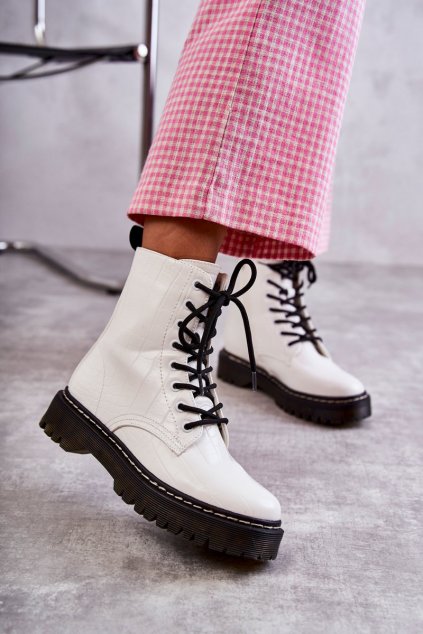 Členkové topánky na podpätku  biele kód obuvi 18056-5P WHT STONE