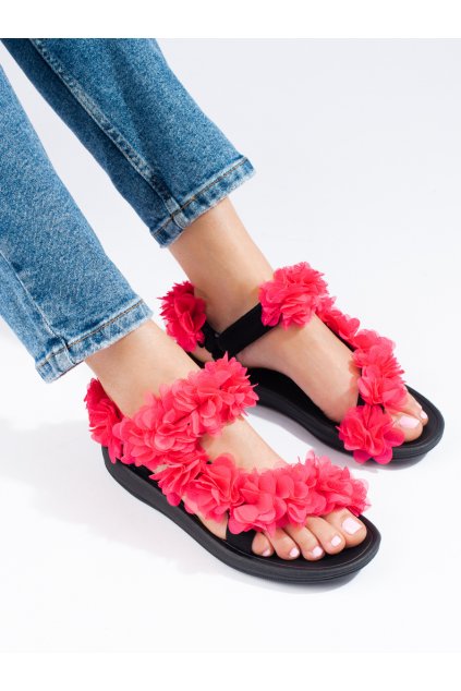 Ružové dámske sandále bez opätku podpätku Shelvt kod CCC -1- DZ309-5PEA