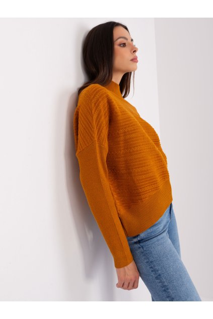 Dámsky sveter farba Svetlo-hnedá kód AT-SW-2368.36X (Farba Svetlo-hnedá, Veľkosť ONE SIZE)