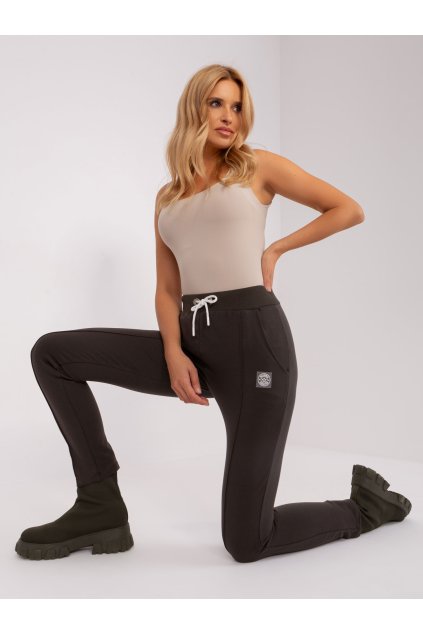 Moderné dámske športové tepláky z bavlny a elastanu, kód RV-DR-9023.49P