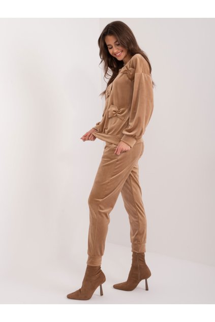 Dámske Komplet farba Tmavo-béžová kód DHJ-KMPL-8850.68 (Farba Tmavo-béžová, Veľkosť ONE SIZE)