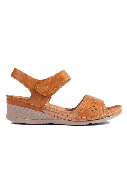 Hnedé dámske sandále na platforme Shelvt kod CCC -1- H0021CA (Veľkosť 36)