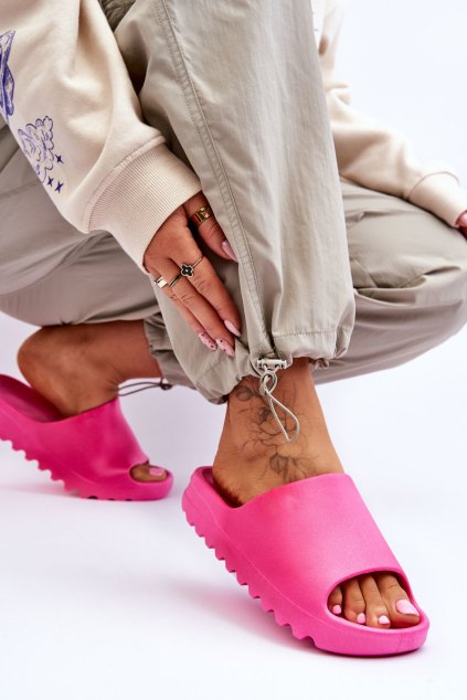 Módní papuče na platformě Fuchsie Estella (Veľkosť 37)