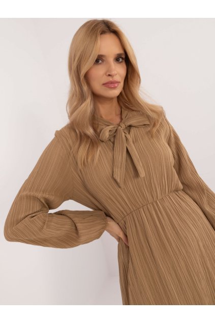 Dámske hnede camel šaty s volánom kód produktu TW-SK-BI-CB3331.88