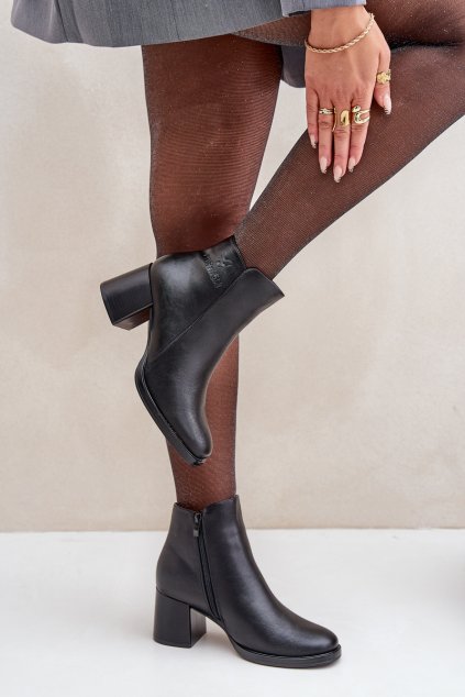 Čierne dámske členkové topánky s eko kožou na stĺpovom podpätku, zips, kód produktu 24BT02-7970 BLACK