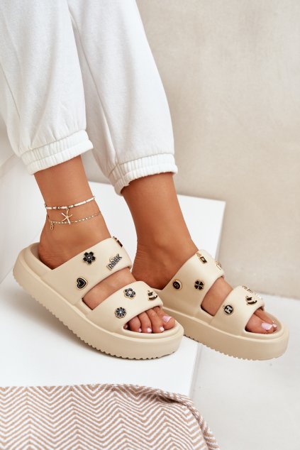 Dámske Penové papuče s dekoracemi béžove ravanala / BG196 KHAKI (Veľkosť 36.5)