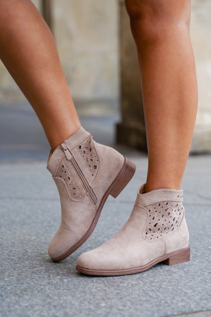 Béžové dámske členkové topánky na nízkom podpätku z eko semišu, HY51-113 BEIGE