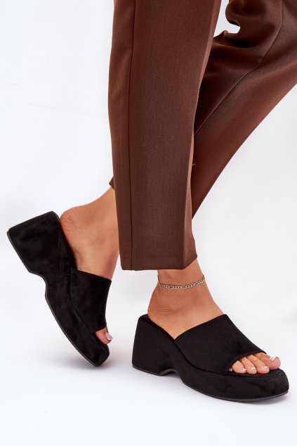 Dámske papuče z eko semišu na platforme a klinoch čiernej farby Afisal (Veľkosť 40)