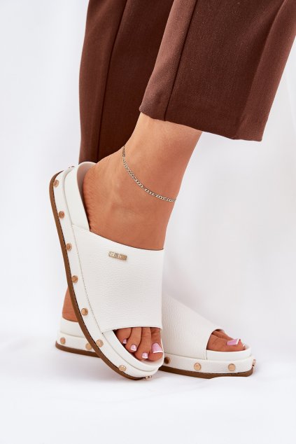 Dámske papuče na platforme s hřebíky big star rr274216 biele / (Veľkosť 36)