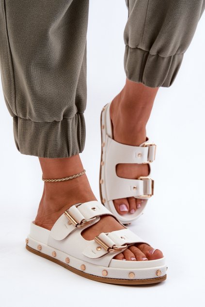 Dámske žabky na platforme big star nn274081 biele / NN274081 BIAŁY (Veľkosť 36)