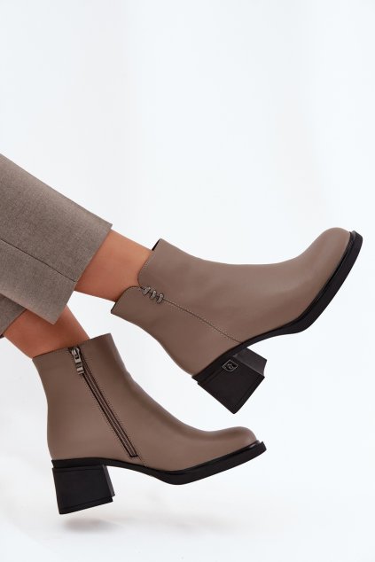 Kožené zateplené dámské kotníkové boty na klínu Vinceza 91159 tmavě béžové (Veľkosť 38)