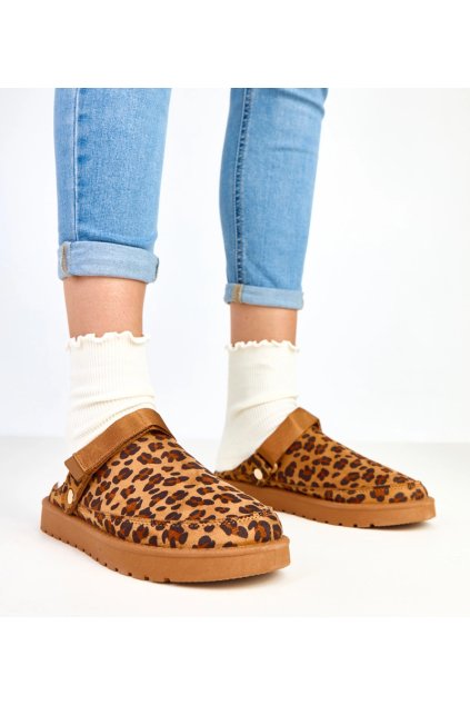 Dámske šľapky hnedé kód C2046 - GM C2046-6 LEOPARD 38 - GM (Veľkosť 38)