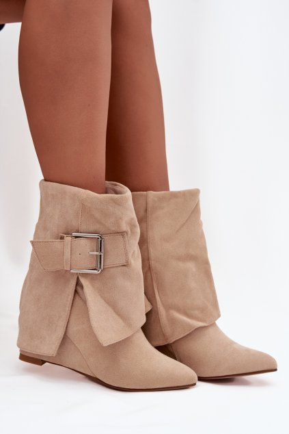 Kotníkové boty na platformě s ohnutým horním lemem a přezkou z eko semišu béžové Vortinia (Veľkosť 39)